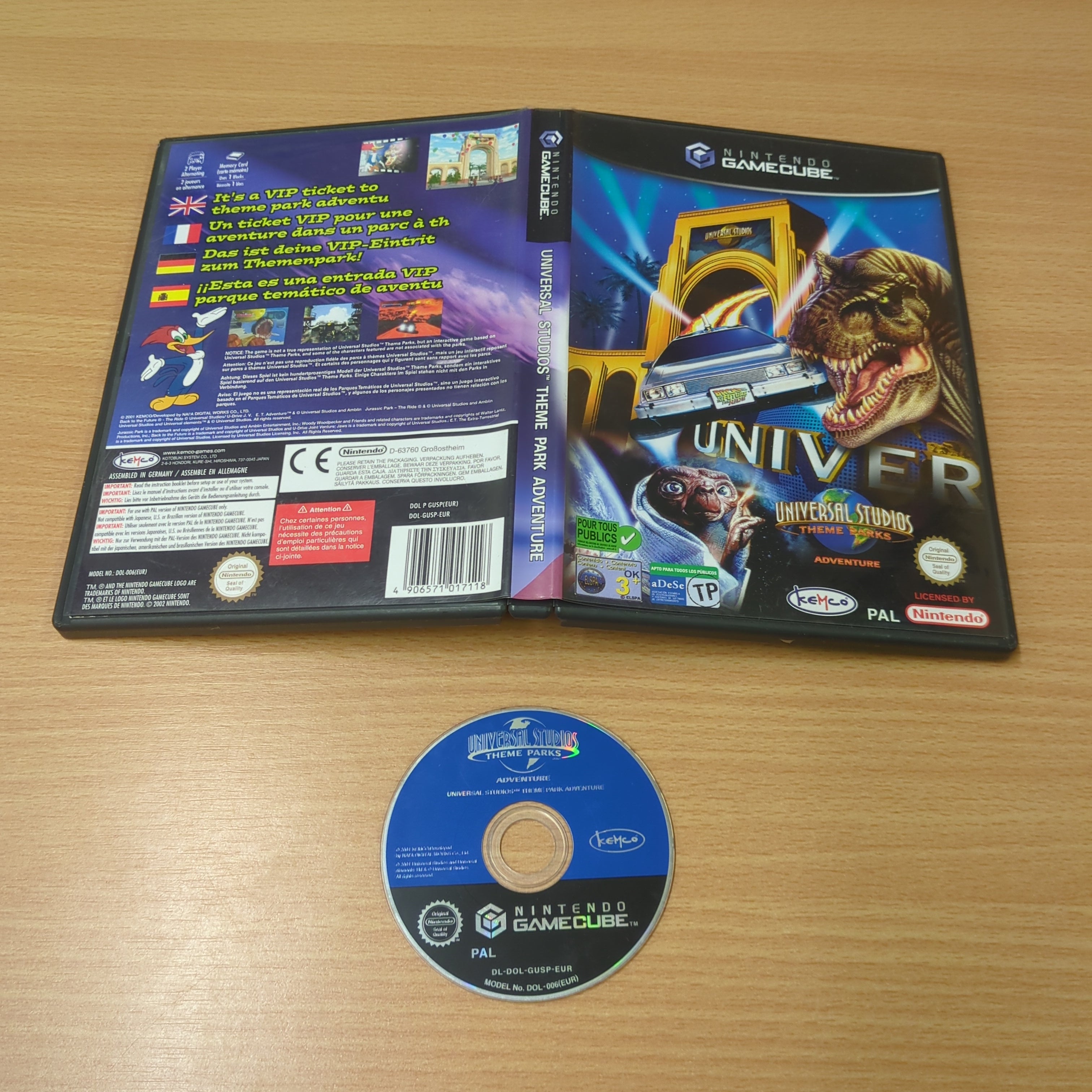 Universal Studios Theme Park Adventure Nintendo GameCube game Universal Studios Theme Park Adventure Nintendo GameCube game